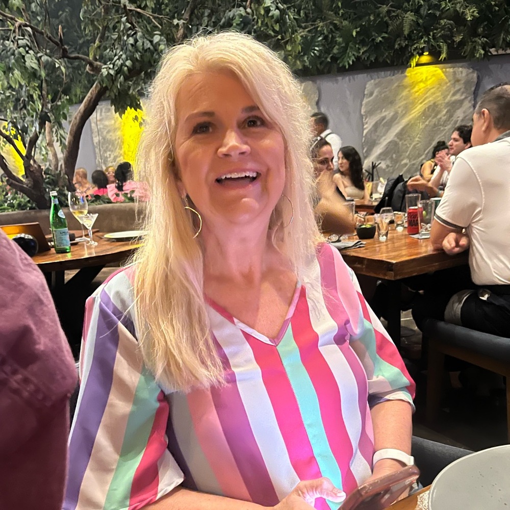 Meet your Posher, Suzanne